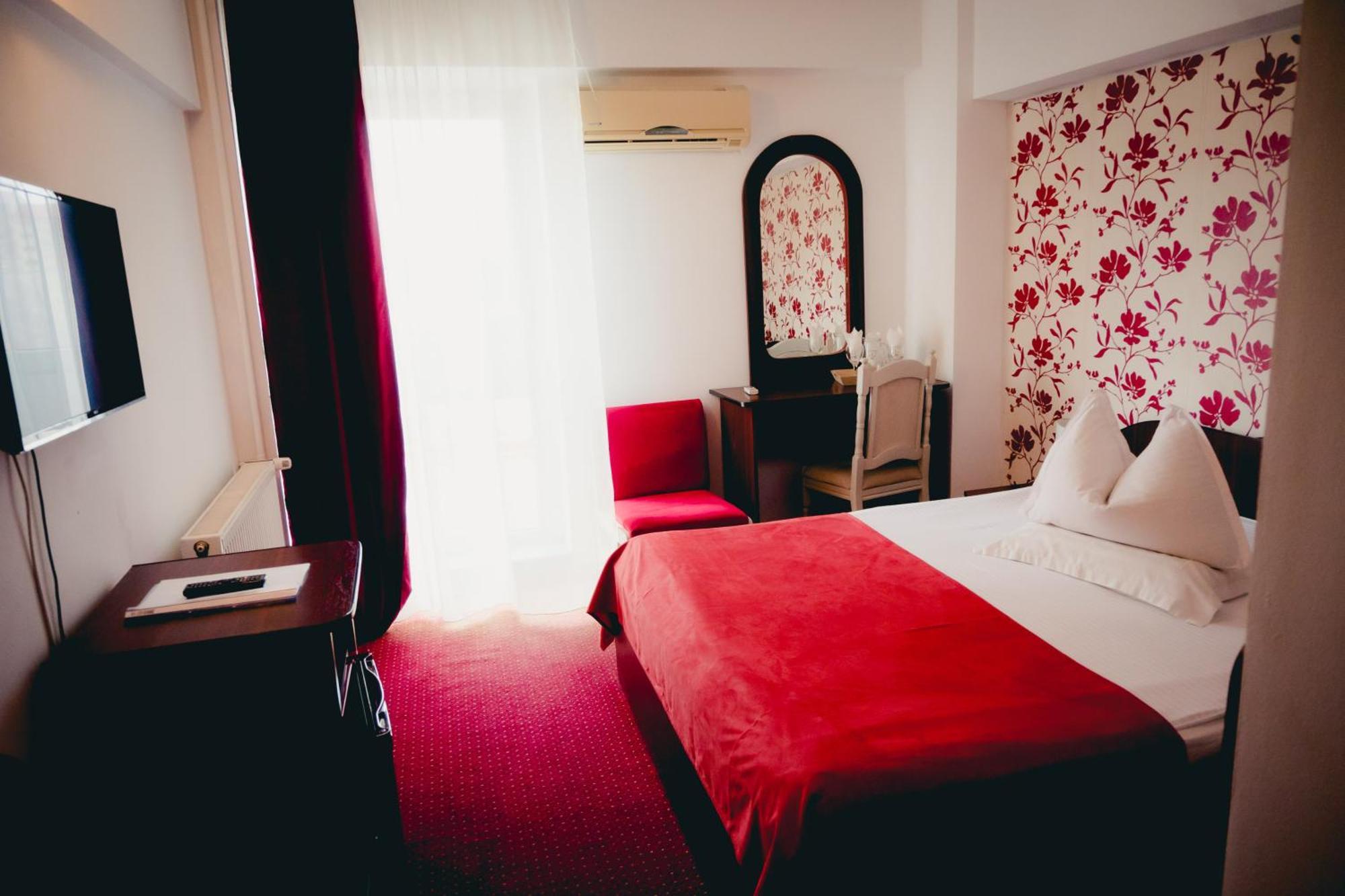 Hotel Valahia 트르고비슈테 외부 사진