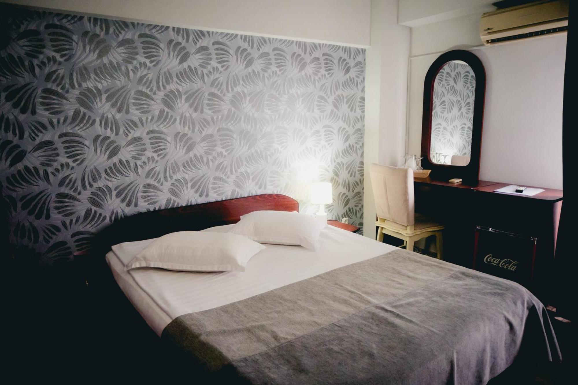 Hotel Valahia 트르고비슈테 외부 사진
