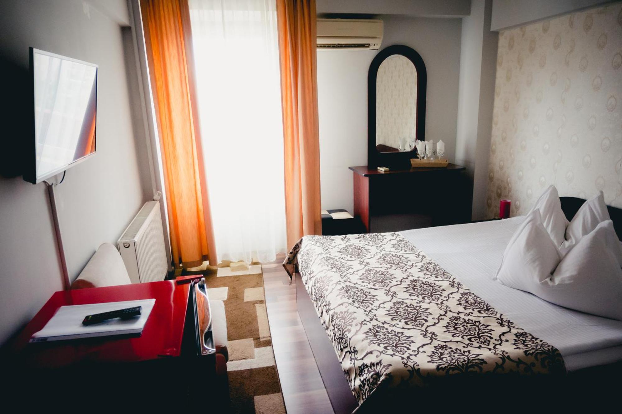 Hotel Valahia 트르고비슈테 외부 사진