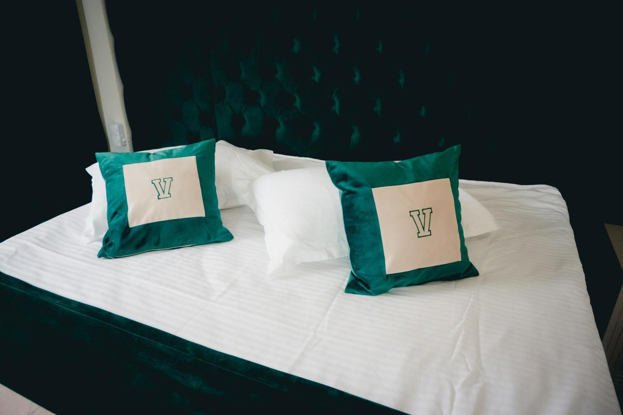 Hotel Valahia 트르고비슈테 외부 사진