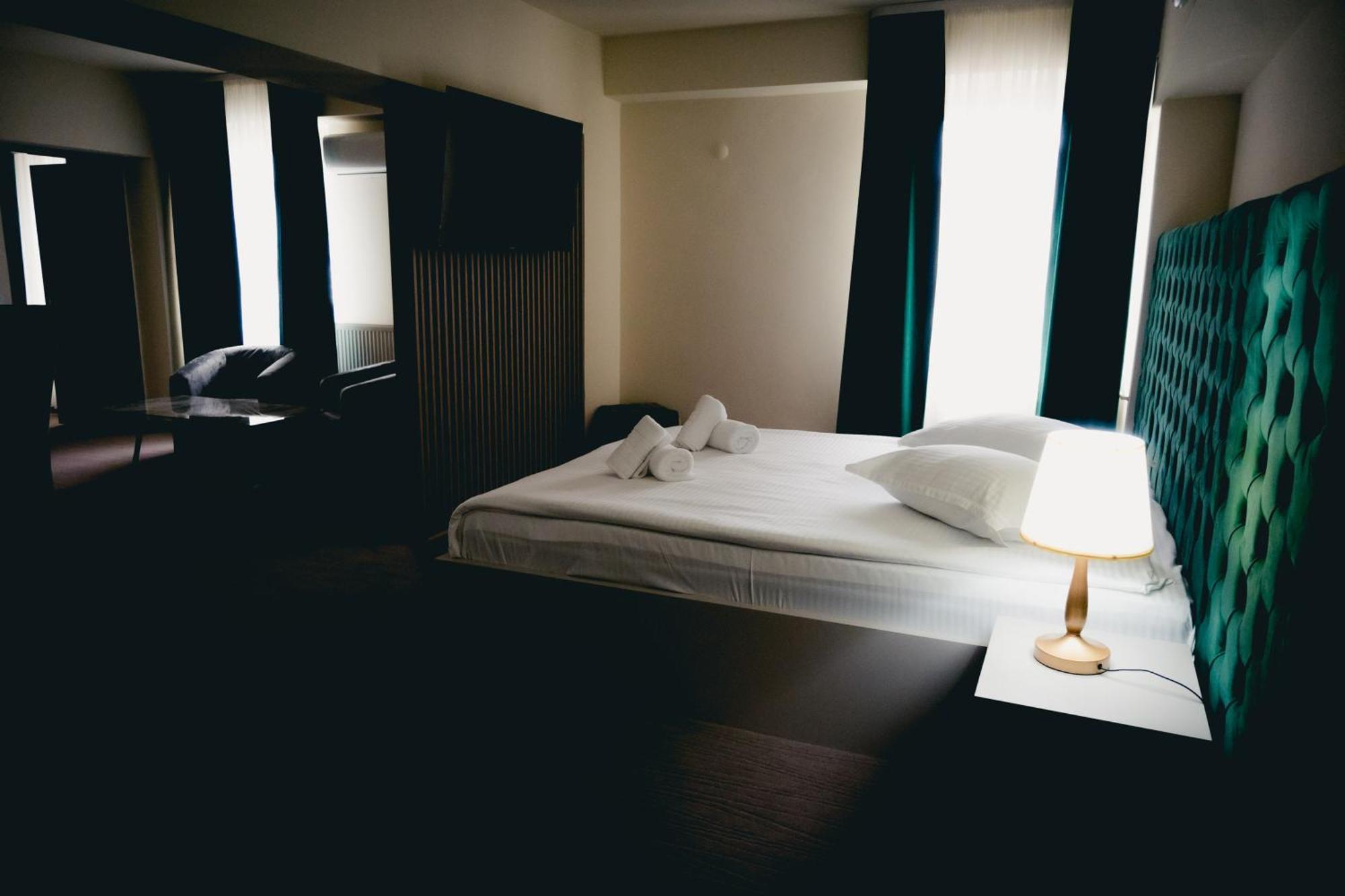 Hotel Valahia 트르고비슈테 외부 사진