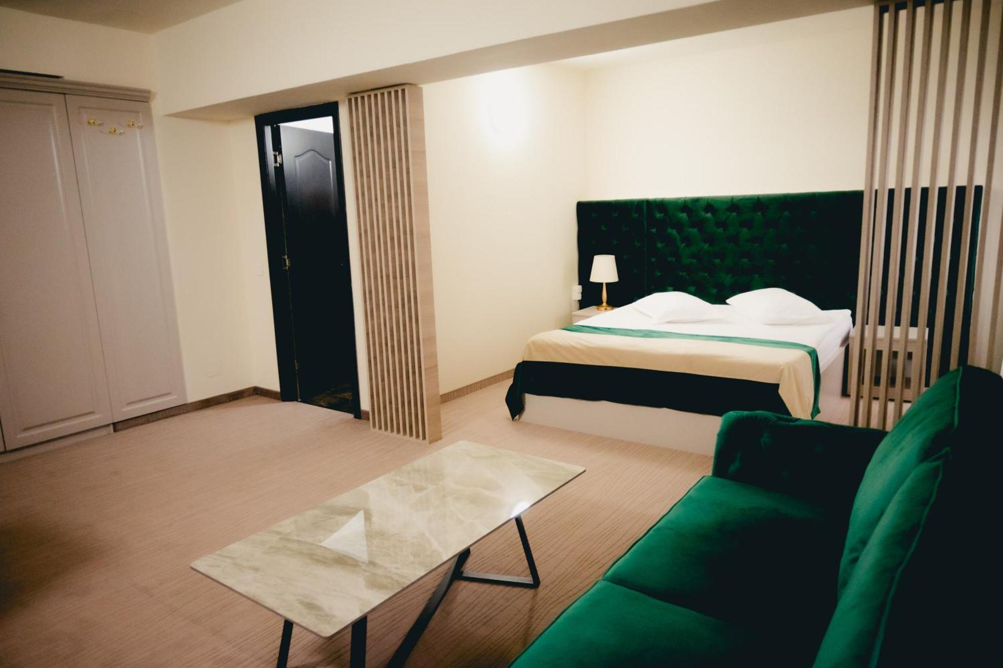 Hotel Valahia 트르고비슈테 외부 사진