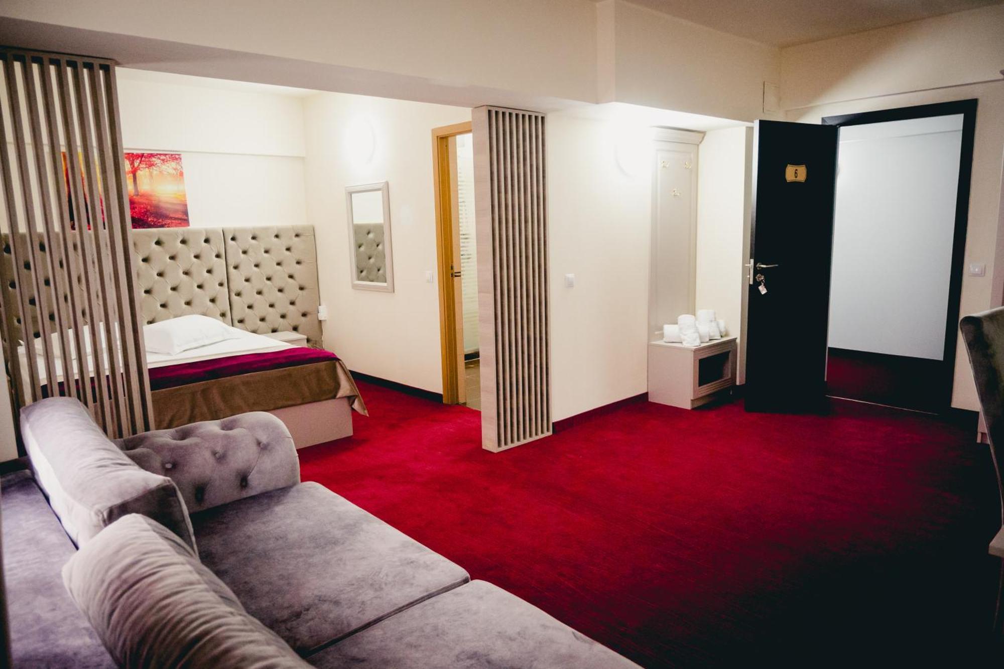 Hotel Valahia 트르고비슈테 외부 사진