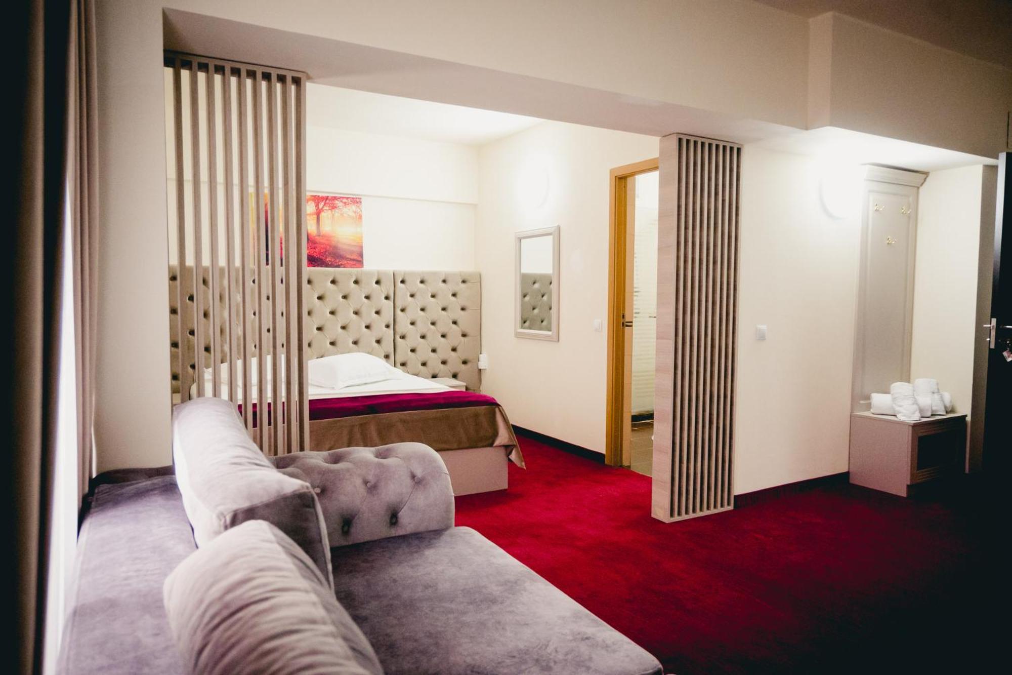 Hotel Valahia 트르고비슈테 외부 사진