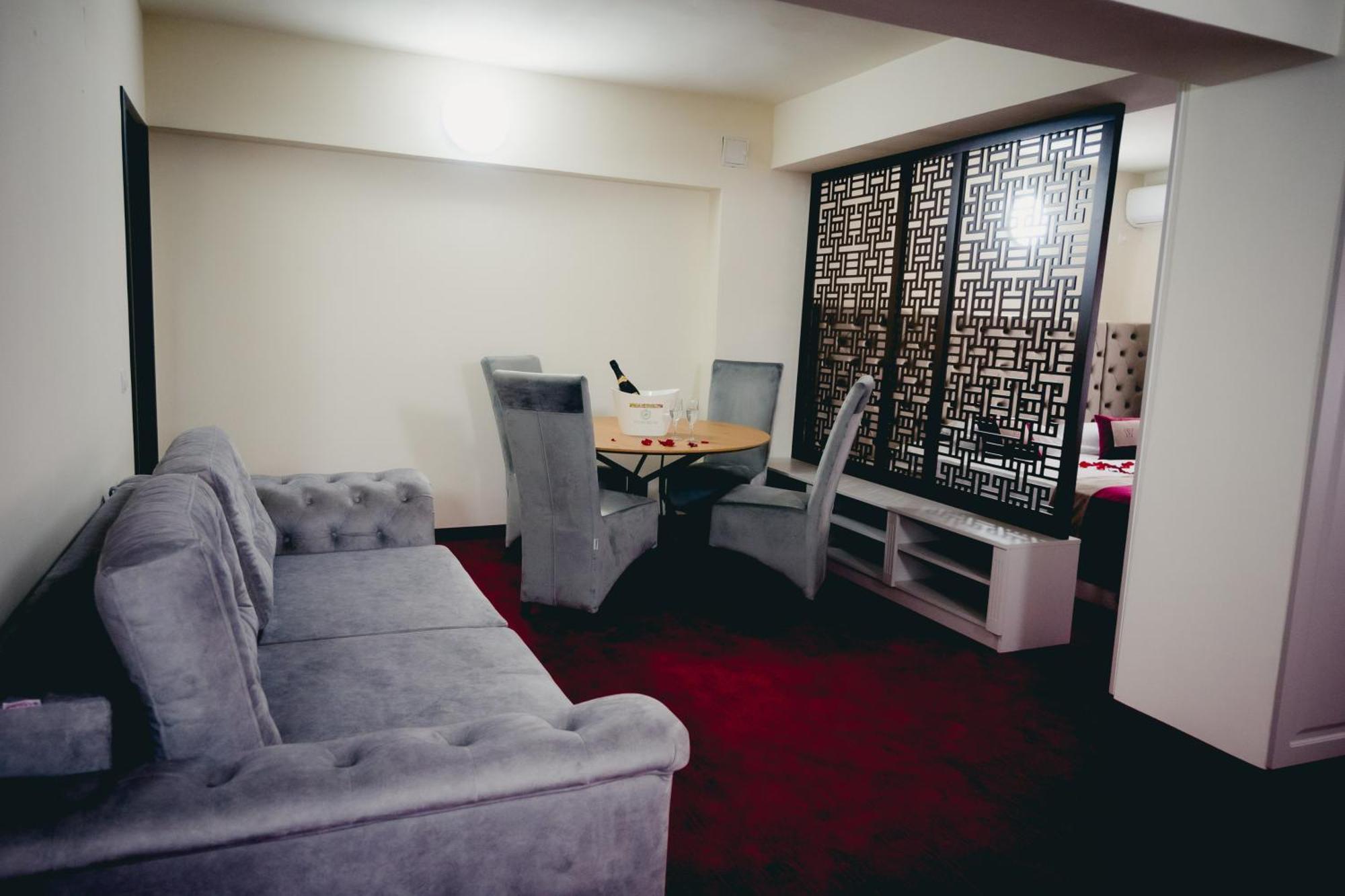 Hotel Valahia 트르고비슈테 외부 사진