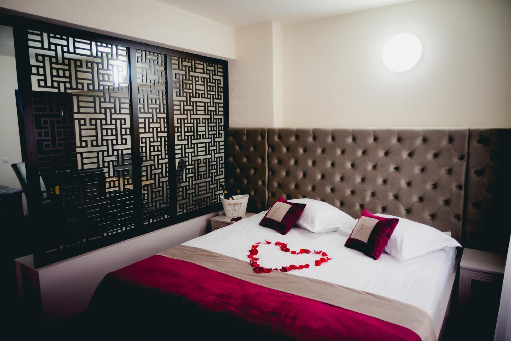 Hotel Valahia 트르고비슈테 외부 사진