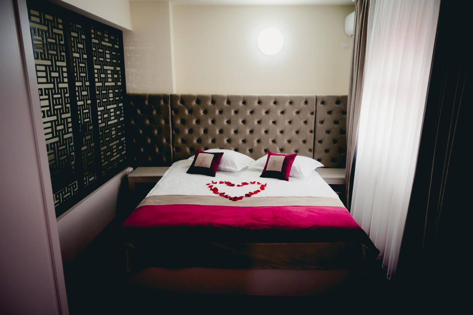 Hotel Valahia 트르고비슈테 외부 사진