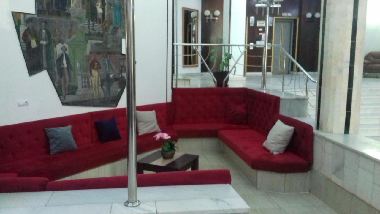 Hotel Valahia 트르고비슈테 외부 사진