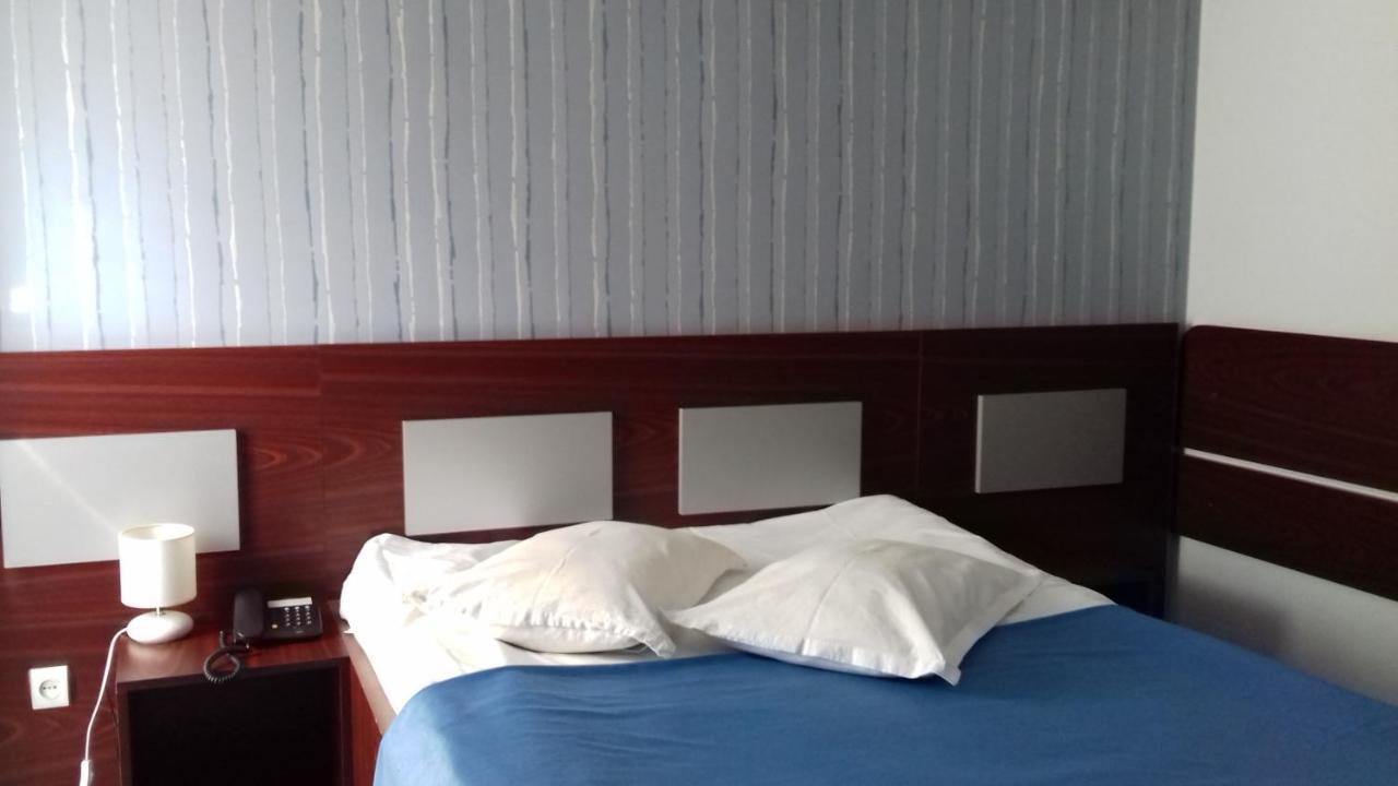 Hotel Valahia 트르고비슈테 외부 사진